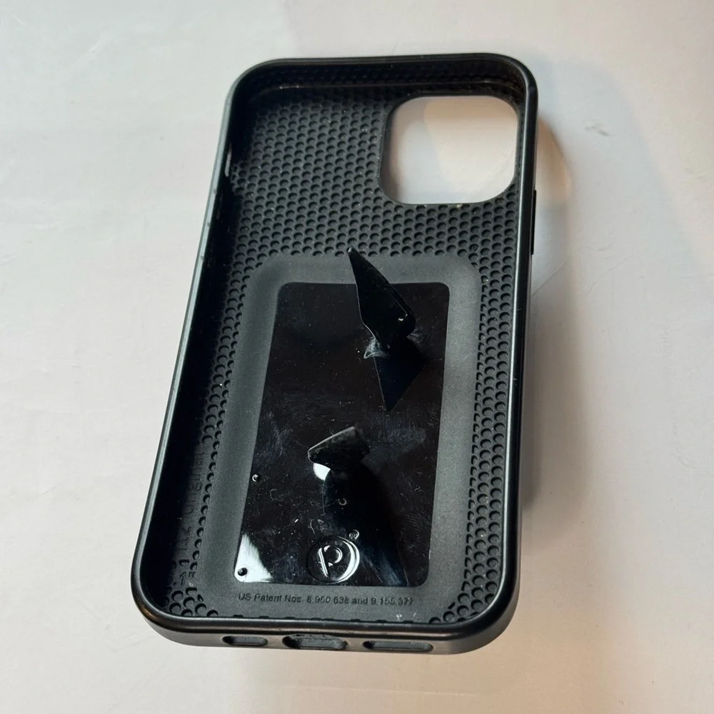 Loopy black leopard case